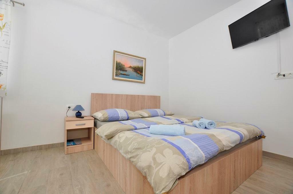 Valentino Apartment